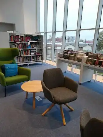 Photo de Bibliothèque Antipode