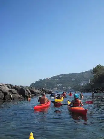 Photo de Massa Lubrense Sea Kayak - Sorrento Coast