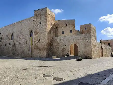 Photo de Castello Normanno-Svevo