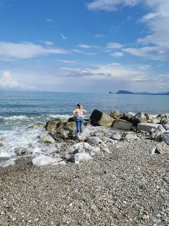 Photo de Spiaggia di Termini Imerese