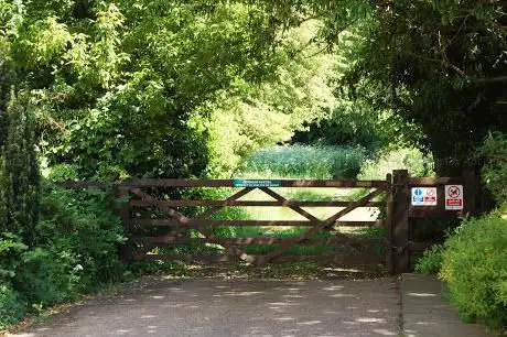 Photo de Hill Rise Local Nature Reserve