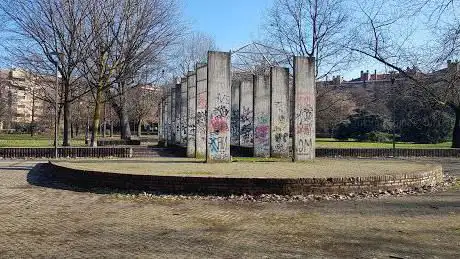 Photo de Parco pubblico - Bottoni