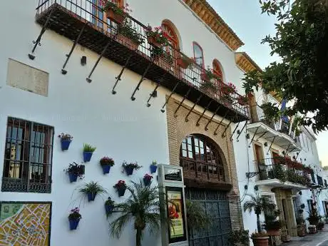 Photo de MARBELLA FREE TOUR - Visitas Guiadas - GuÃas Locales