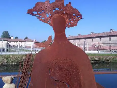 Photo de Il Guardiano delle Acque - studio di scultura e design - B&B