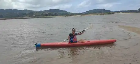 Photo de Alquiler de Piraguas Trampalones