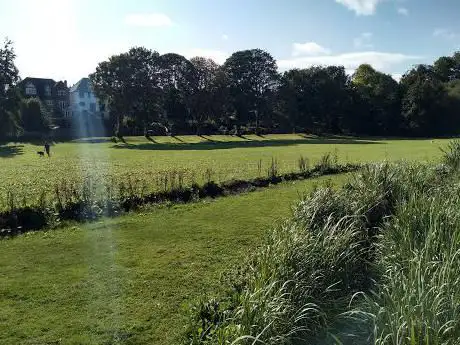 Photo de Thackerays Lane Recreation Ground