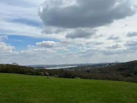 Photo de Yardley Hill