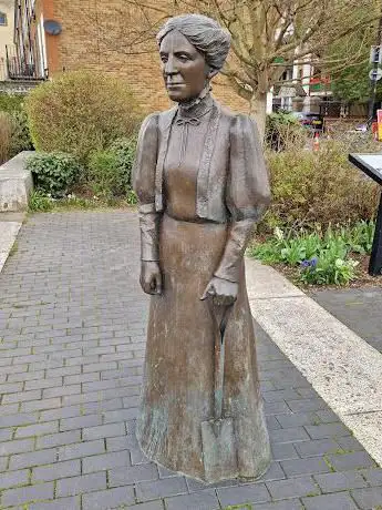 Photo de Ada Salter Statue