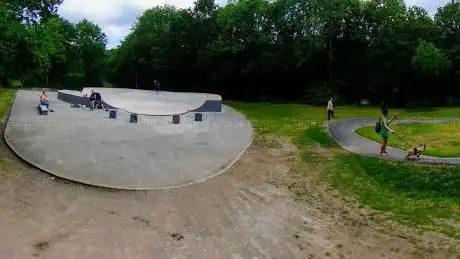 Photo de Birchwood Skate Park
