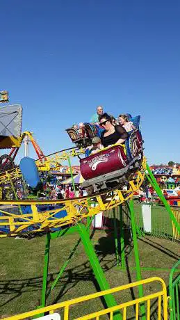 Photo de Greasbrough field play area