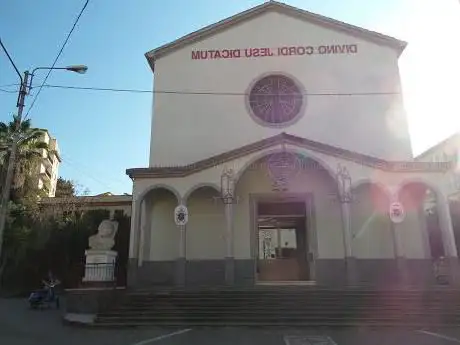 Photo de Chiesa Sacro Cuore
