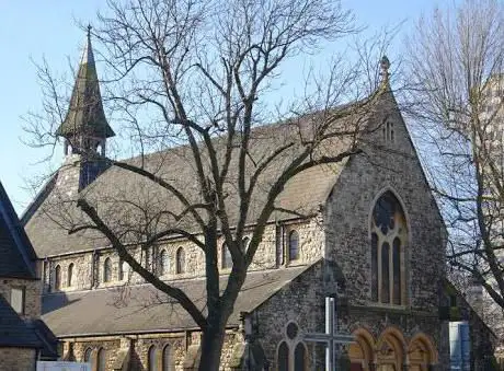 Photo de St Saviour Battersea Park