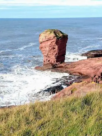 Photo de The de'ils heid. (The devils head) sea stack