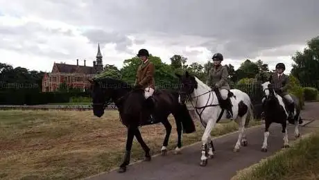 Photo de Malvern Riding School