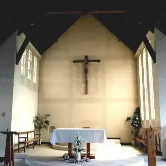 Photo de Eglise Sainte Thérèse et Sainte Monique de la Butte Rouge culte catholique