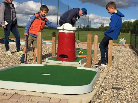 Photo de Fakenham Fairways - Pitch and Putt Golf Driving Range and Crazy Golf