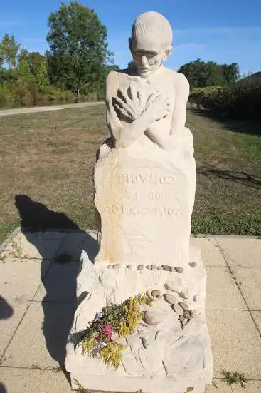 statue des convois de la souffrance