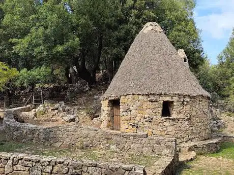 Capanno Rifugio Is Tostoinus
