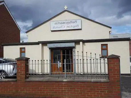 Photo de Ballygomartin Baptist Church