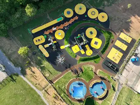 Photo de Castle batch all-inclusive SEND play area