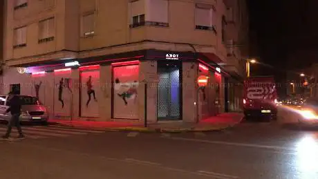 Photo de TOKA SALÓN DE JUEGO
