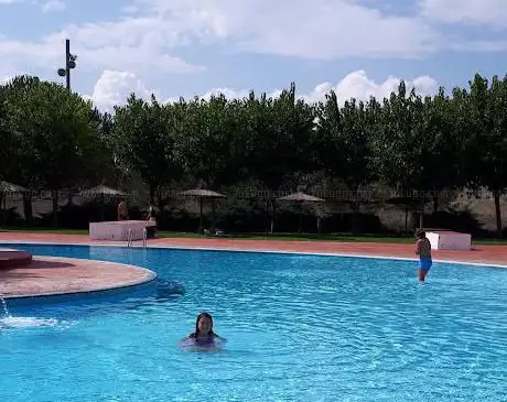 Photo de Piscina municipal de Montbui