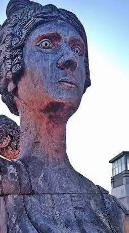 Lord & Lady Byron Statue