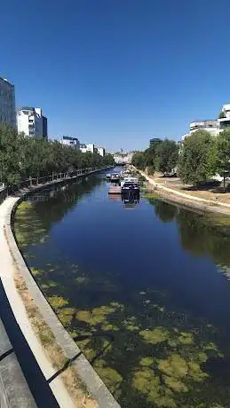 Photo de Péniches du canal Saint-Martin