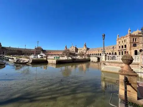 Photo de Fuente Plaza de España