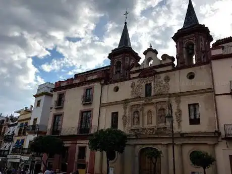 Photo de Iglesia de la Virgen de la Paz - Residencia San Juan de Dios