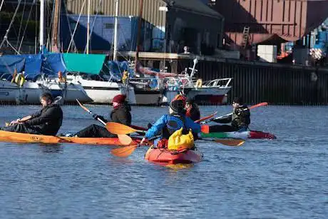 Photo de Barefoot Kayak