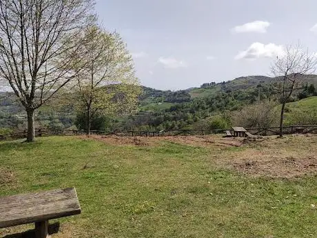 Photo de Area recreativa El Recimuru