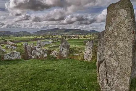 Photo de Ballymacdermott Court Tomb