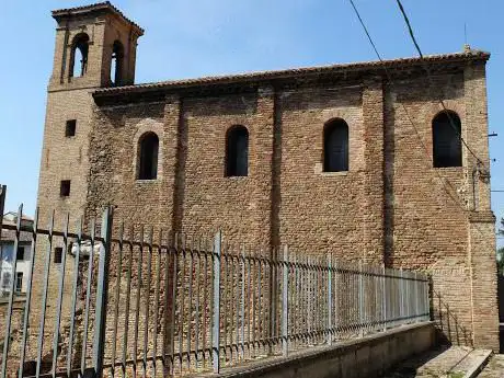 Photo de Church of the Holy Cross