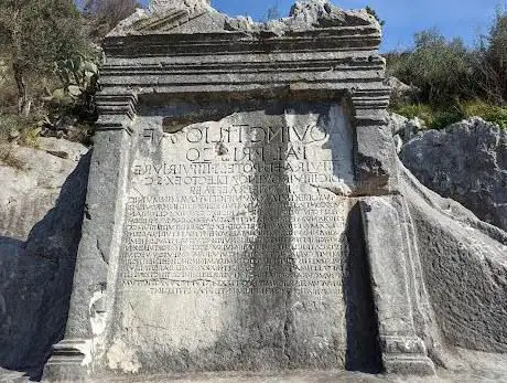 Testamento A. Quintilo