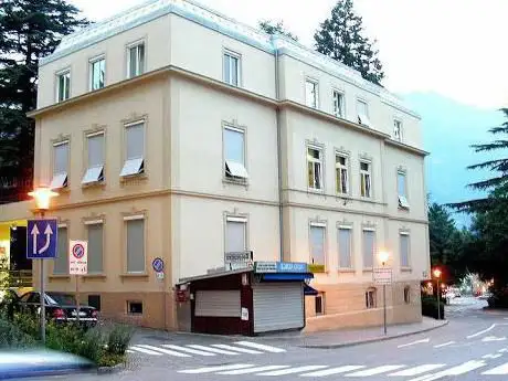 Kulturzentrum - MAIRANIA 857