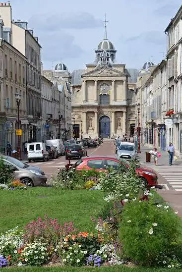 Photo de Escape The City - Escape-game Extérieur - Versailles