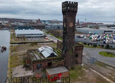 Photo de Central Hydraulic Tower