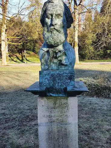Photo de Ivan Turgenev Monument (Bust)
