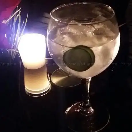 LOTUS Cocktails&Lounge