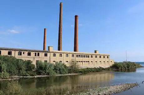 Le 3 ciminiere delle ex Ferriere
