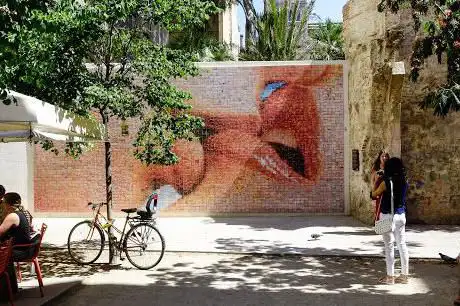 Plaça d'Isidre Nonell