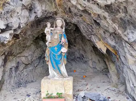 Photo de Cueva de la Virgen de Mioño