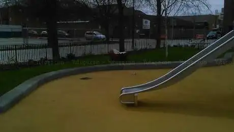 Photo de Liversage Square Playarea