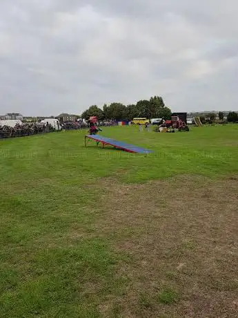 Photo de Adur Recreation Ground and playground