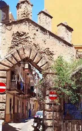 Photo de Arco di Via Crociferi