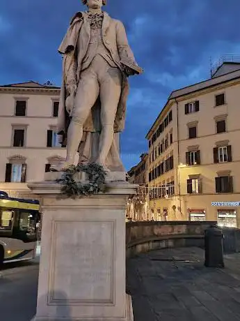 Photo de Monument to Carlo Goldoni
