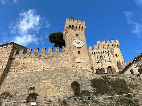 Photo de Torre Campanaria