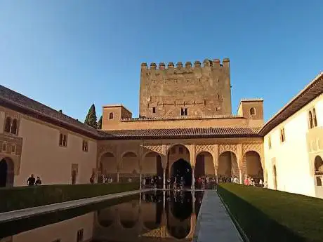 Photo de Patio de los Arrayanes