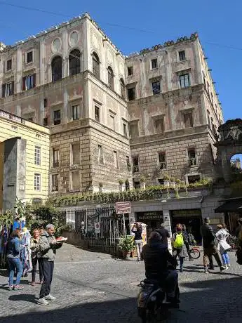 Photo de Palazzo Cellammare
